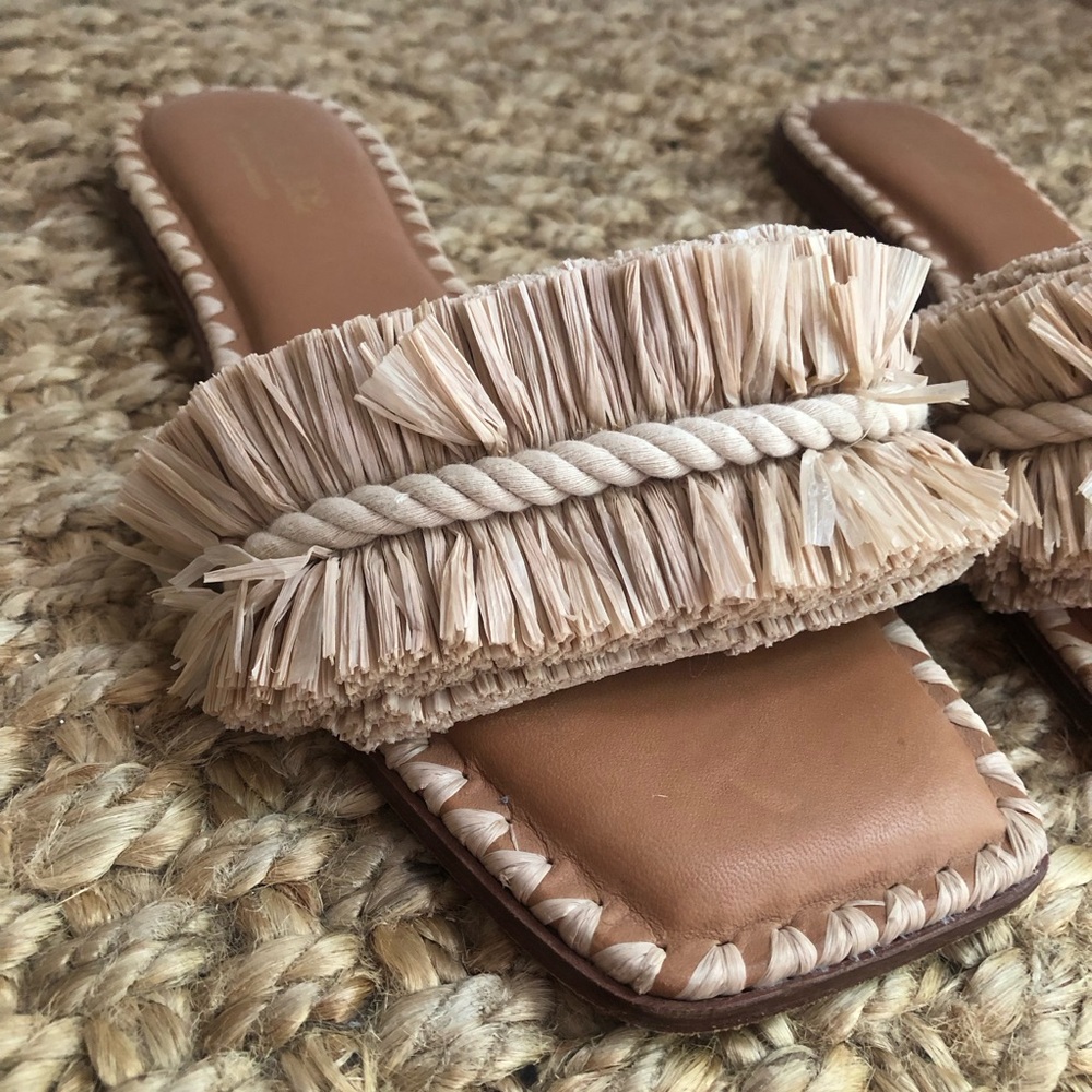 The Nat Note x Antonio Melani Madruga Braided Raffia Flat Sandals. Size 7.5